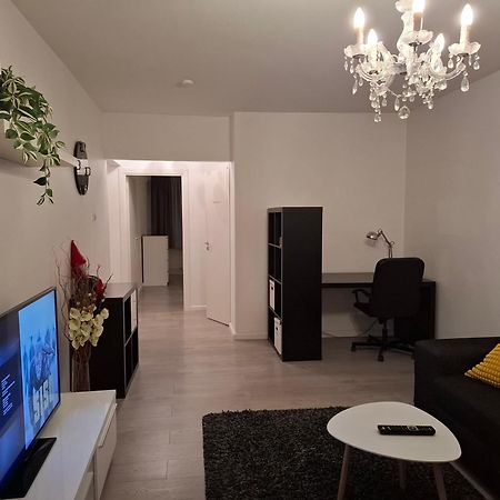 City Apartment Snellmaninkatu 22 A, Yksityinen Pistokkeellinen Paikoitus Sisaeltyy Hintaan Куопіо Екстер'єр фото